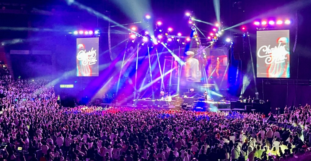 Charles Ans en el Palacio de los Deportes: Una noche mágica, llena de nostalgia y&nbsp;sentimientos