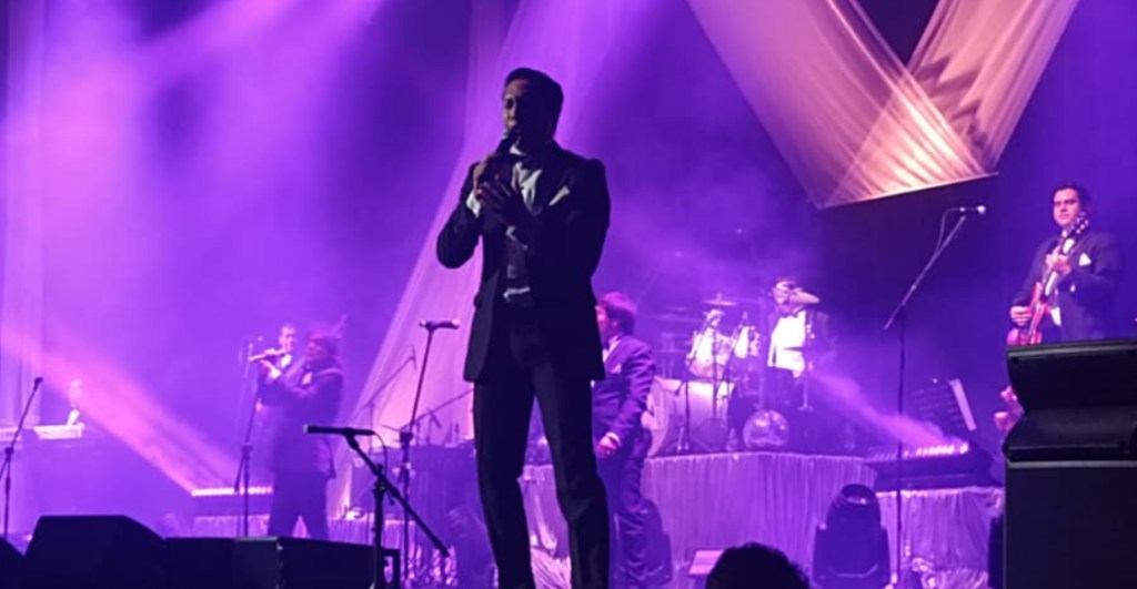 Los Ángeles Negros en el Metropólitan: Una noche de éxitos, recuerdos y un gran homenaje a Mario&nbsp;Gutiérrez