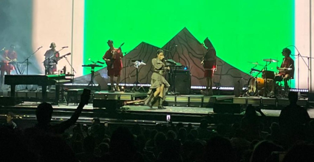 Ximena Sariñana conquista el Metropólitan con su «Existencia&nbsp;Kamikaze»