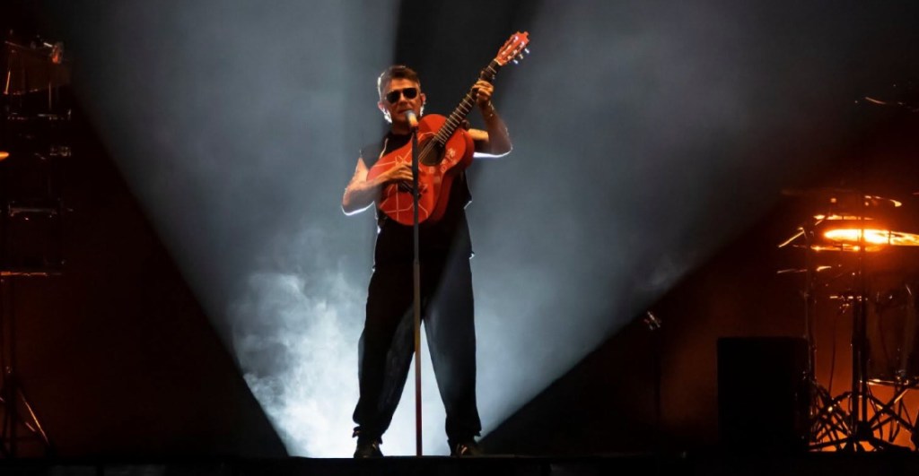 Alejandro Sanz en el Estadio GNP Seguros: Una noche de nostalgia, romance y grandes&nbsp;éxitos